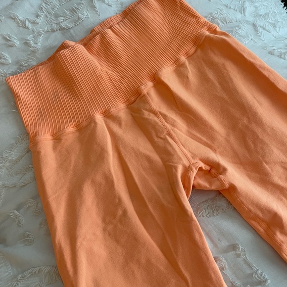 Free People Movement High Rise 7/8 Length Good Karma Legging RARE COLOR - Picture 2 of 4